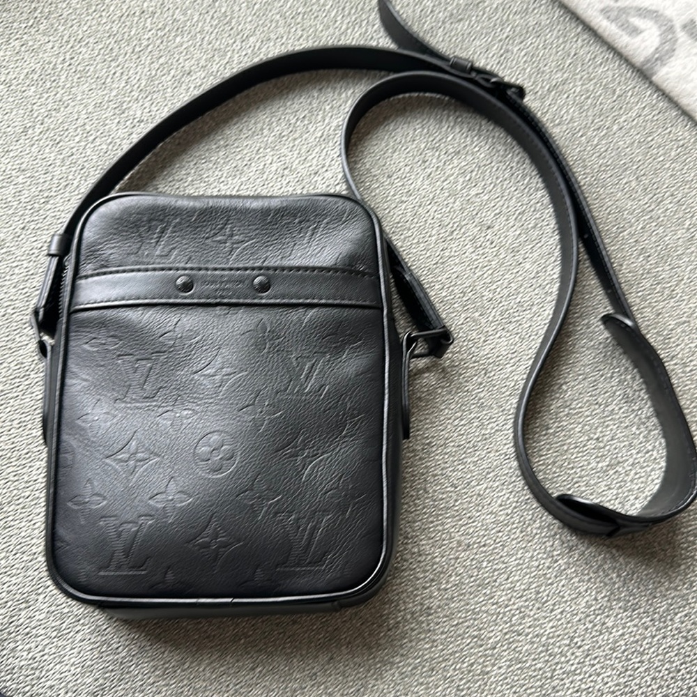 Louis Vuitton M44972 Shoulder Bag Danube Monogram - authentic - great condition